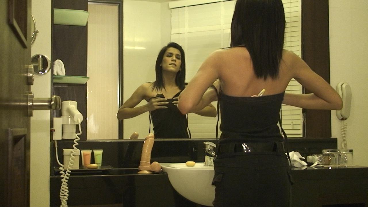 16P ladyboy fucks ass with dildo