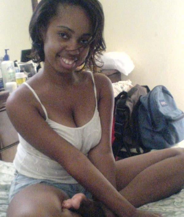 12P Sweet ghetto babe needs a fat tool