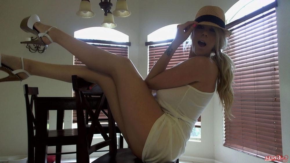 12P Got Gisele strips off her sexy white dress