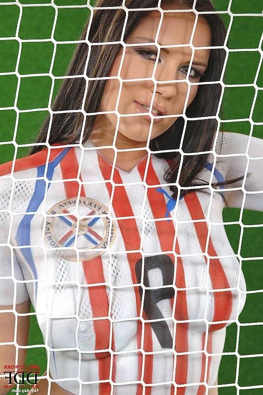 16P Busty brunette Veronica Da Souza soccer fan