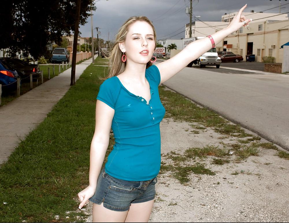 25P Tongue sucking and hitchhiking