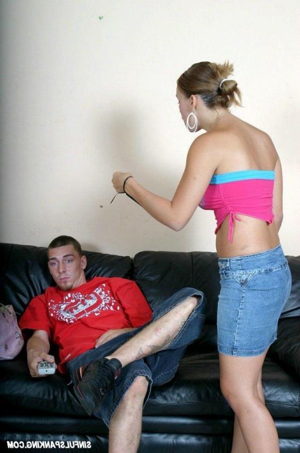 16P Chick gives her unfaithful boyfriend a bare bottom spanking