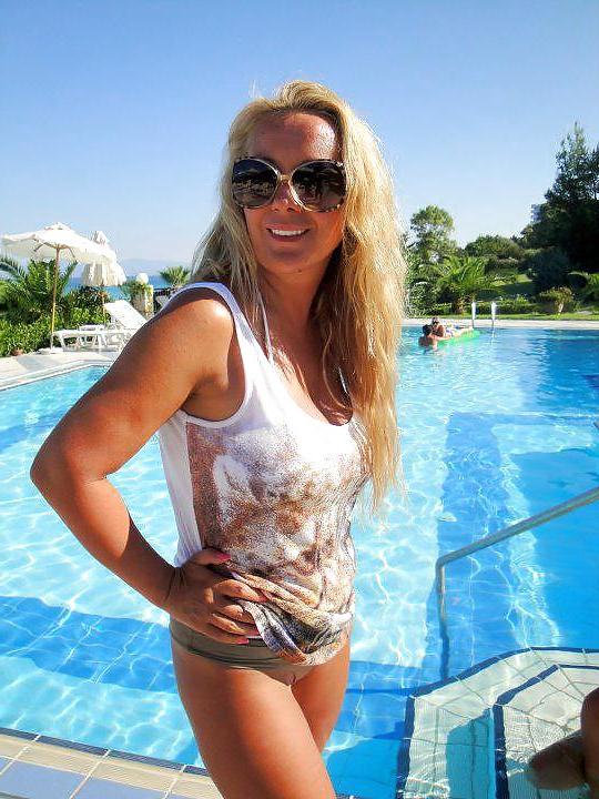 25P Balkan girls5