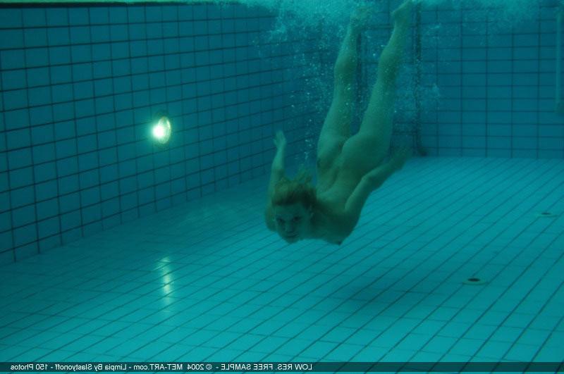 19P Jassie hot sexy teen redhead swimming nude in the pool