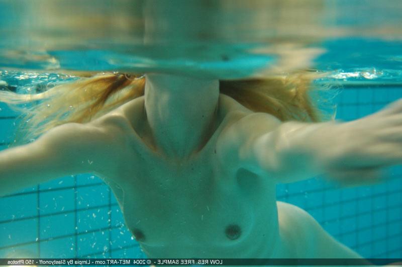 19P Jassie hot sexy teen redhead swimming nude in the pool