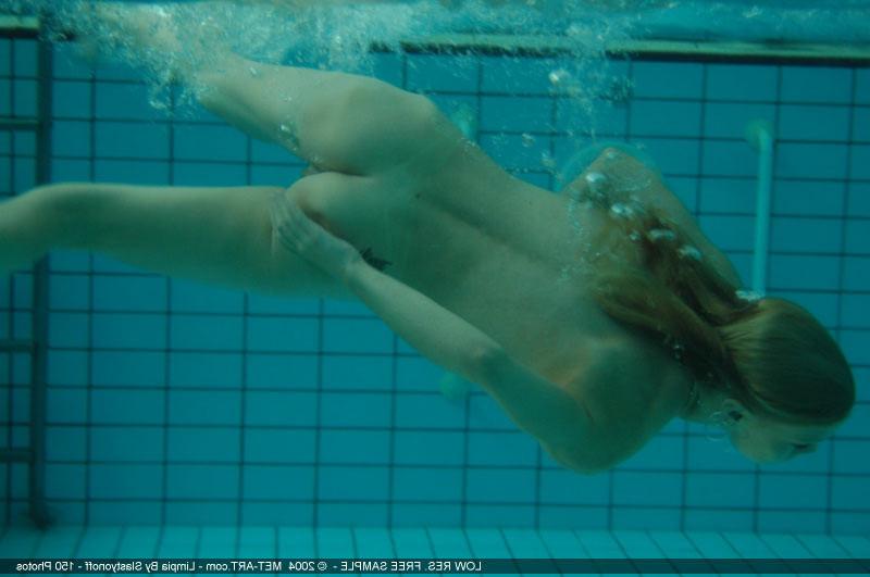 19P Jassie hot sexy teen redhead swimming nude in the pool