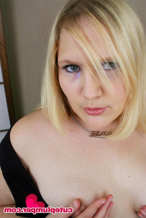 15P Cute Plumper Playing With Her Pussy