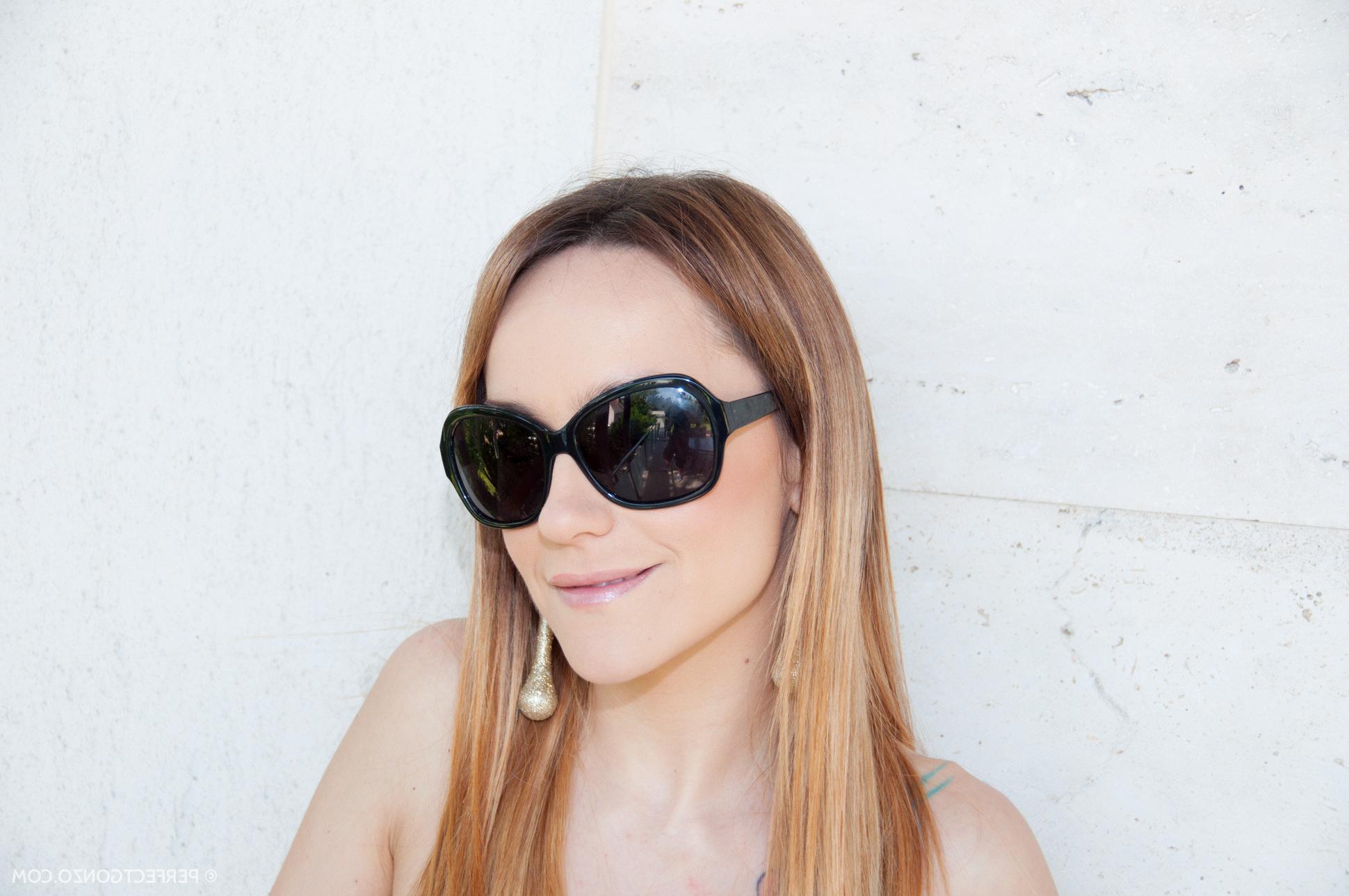 15P Leyla does an incredible anal fisting action