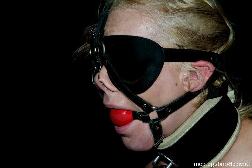 15P Bound Samantha Sin and Charlotte Vale suffer intensely for you