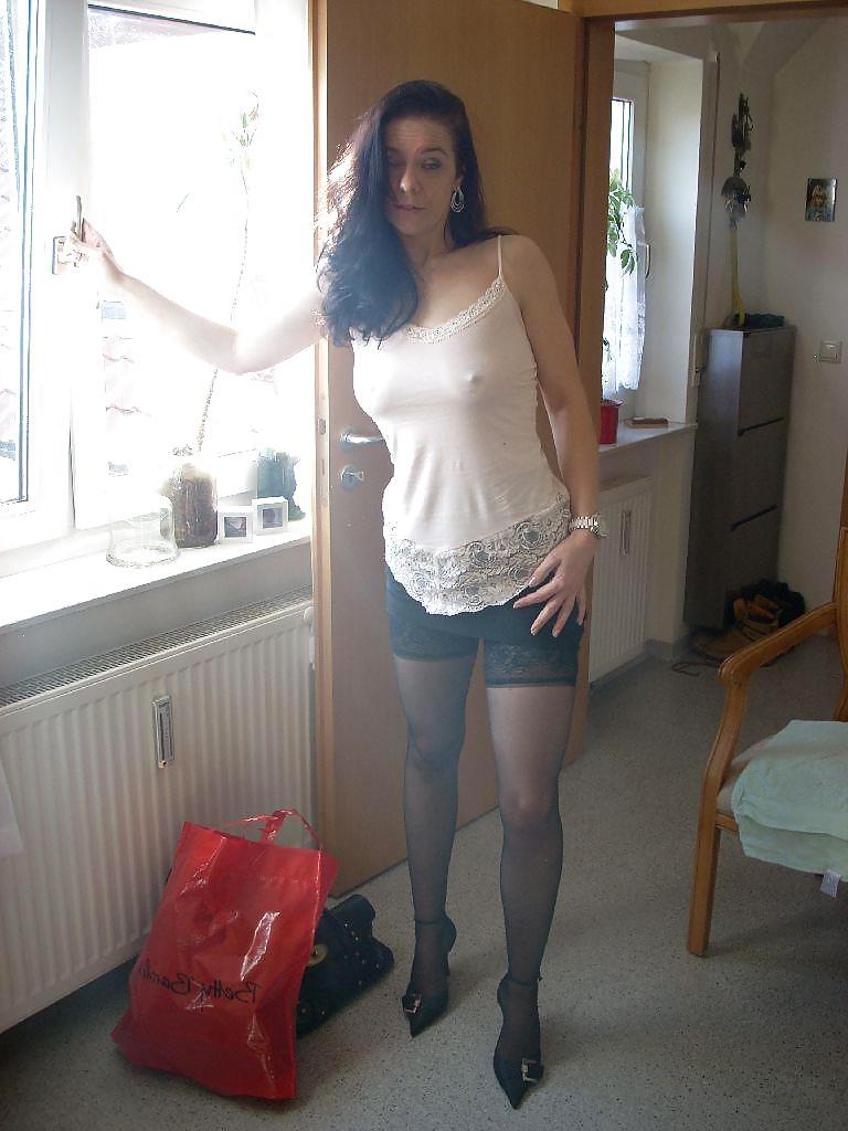 25P MILF JACKIE FROM UK I