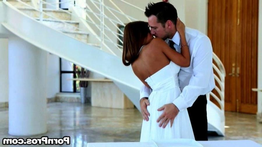 16P Madison Ivy seduced and fucked by her boyfriend