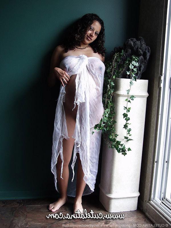 15P Cute latina pregnant and naked