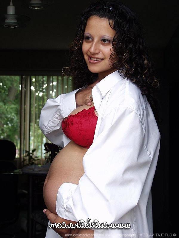 15P Cute latina pregnant and naked