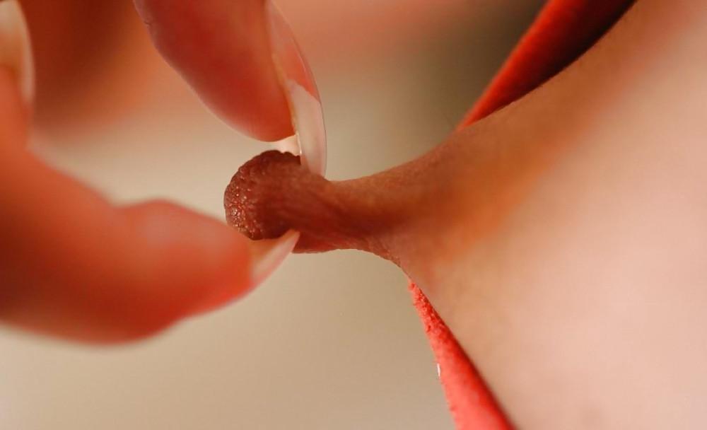 25P Pinched and stretched nipples!