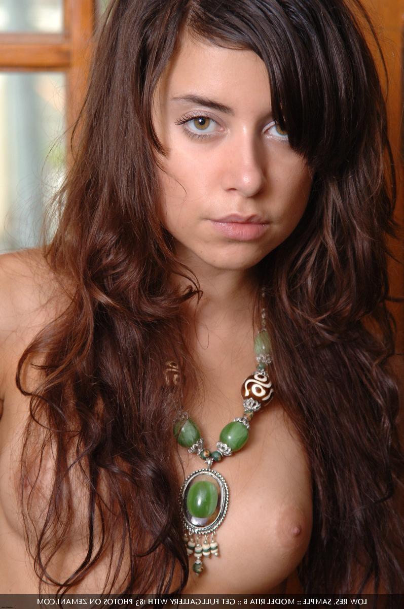 16P Exotic nude beauty Rita showing off sexy body