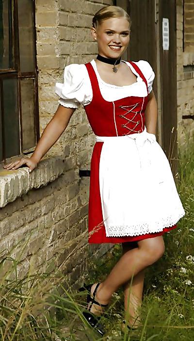 25P Dirndl