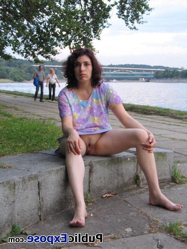 15P Saggy knockers and snatch with a sex toy inside of a shameless flasher