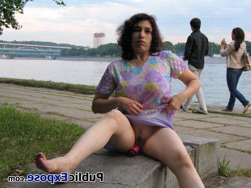 15P Saggy knockers and snatch with a sex toy inside of a shameless flasher