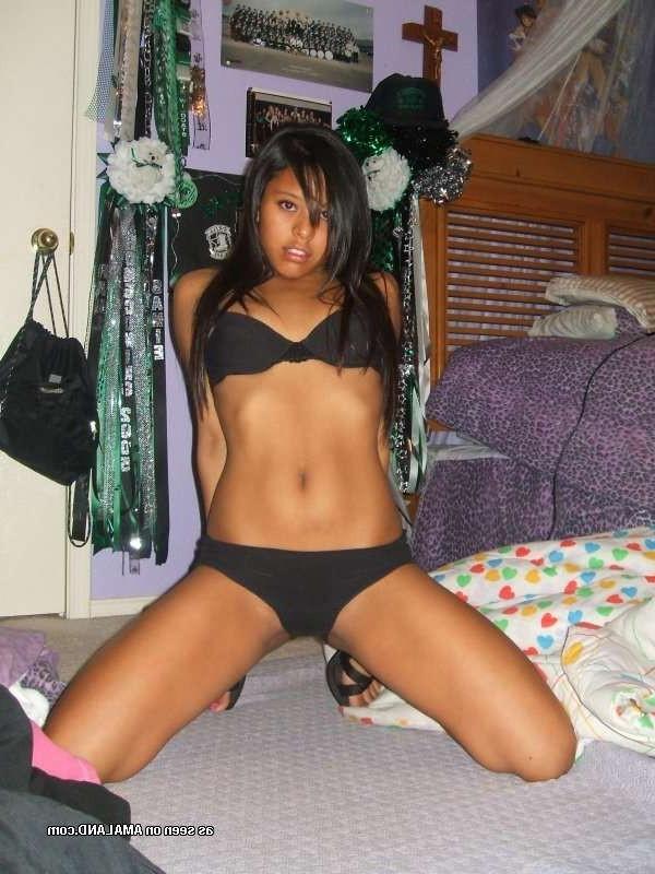 16P Tanned amateur GF whoring and pouting on cam