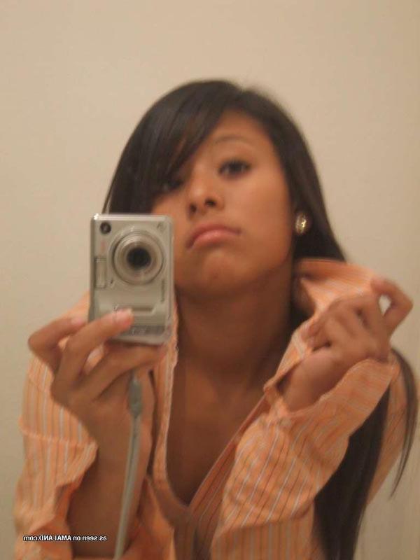 16P Tanned amateur GF whoring and pouting on cam
