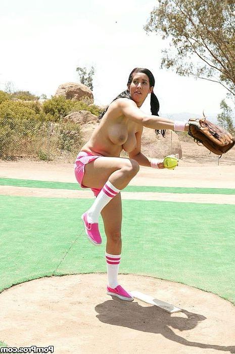 21P Shaved centerfold Chrissa Carolyn takes a shower