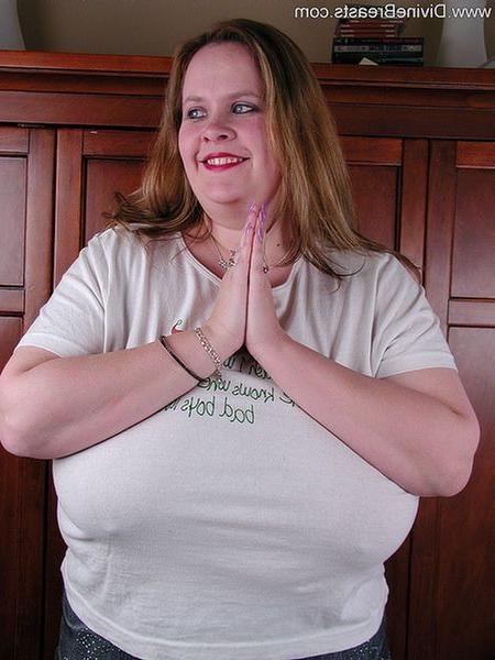 15P Plumper with Huge Boobs