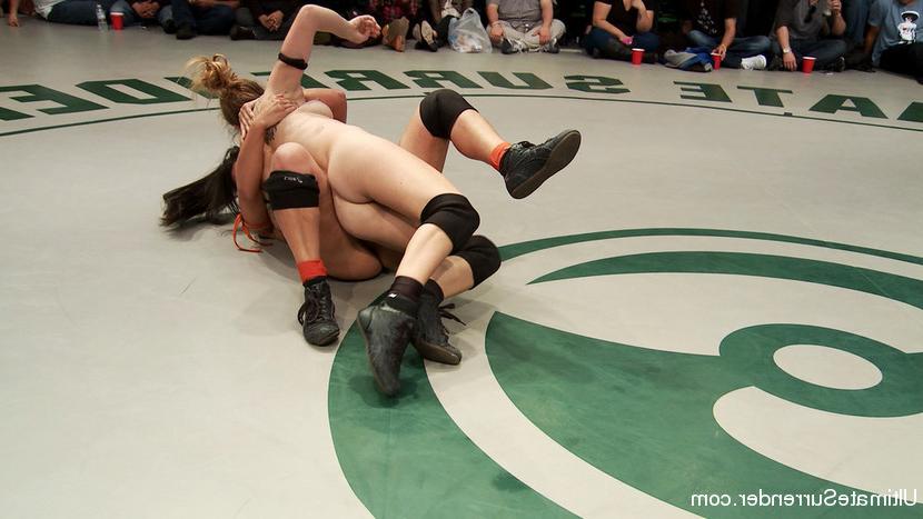 15P Nightmare Squashes Team Dragon and traps their wrestlers!!