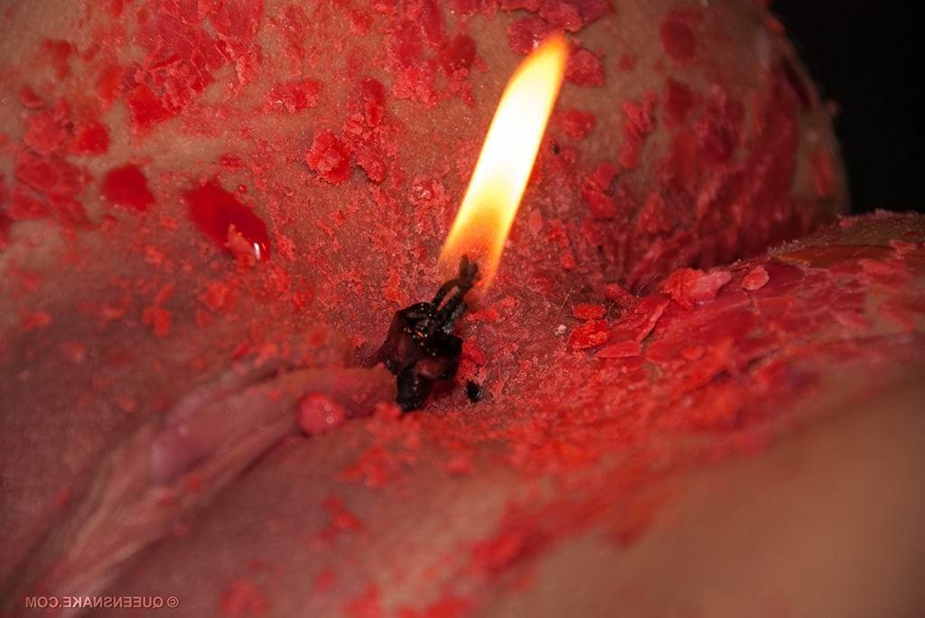 16P vagina fully filled with hot wax
