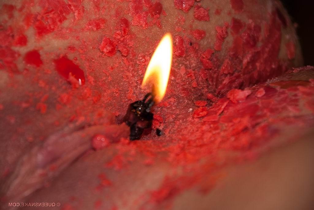 16P vagina fully filled with hot wax