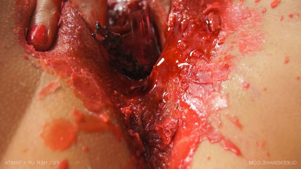 16P vagina fully filled with hot wax