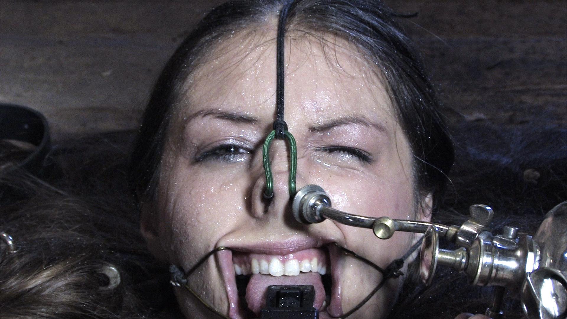 14P Cock and balls take a tour of her mouth while she kneels before him. She sucks h