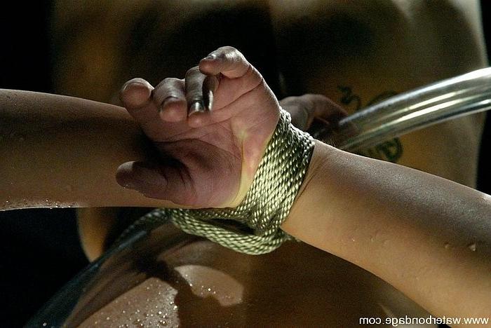 15P Alexa Von Tess brunette pornstar is rope bound in water