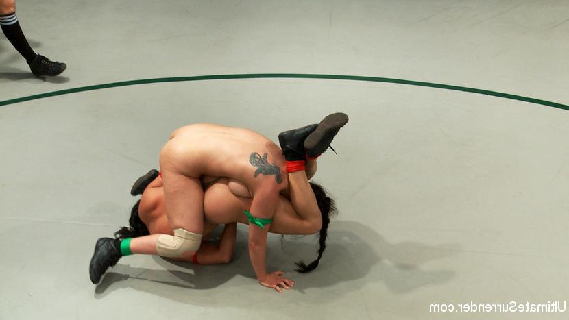 15P Two Ultimate Surrender rookies, though both very experienced, battle it out in n