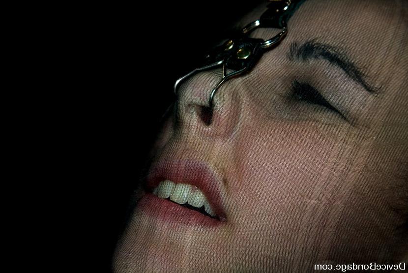 15P Natalie Minx gets a humiliating lesson having her body bound