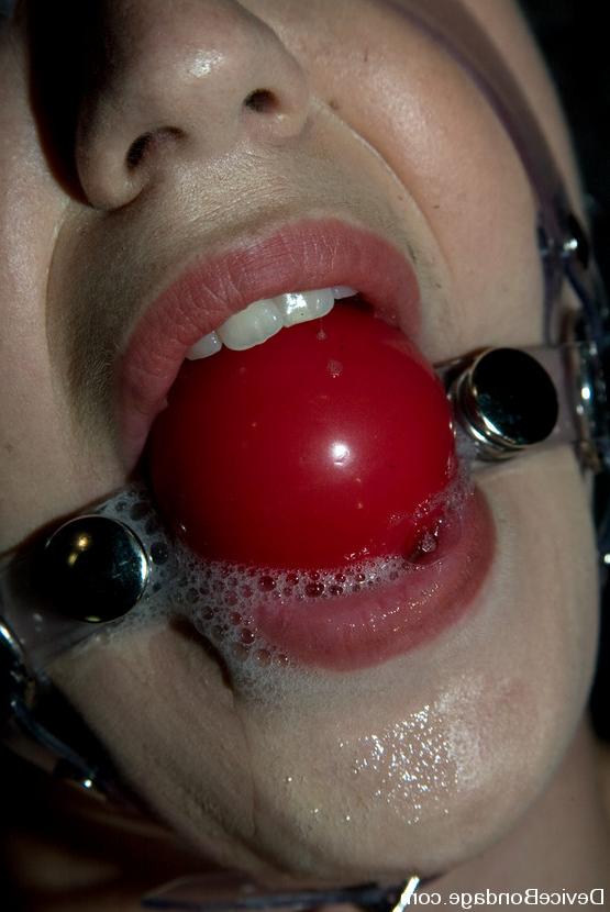 15P Natalie Minx gets a humiliating lesson having her body bound