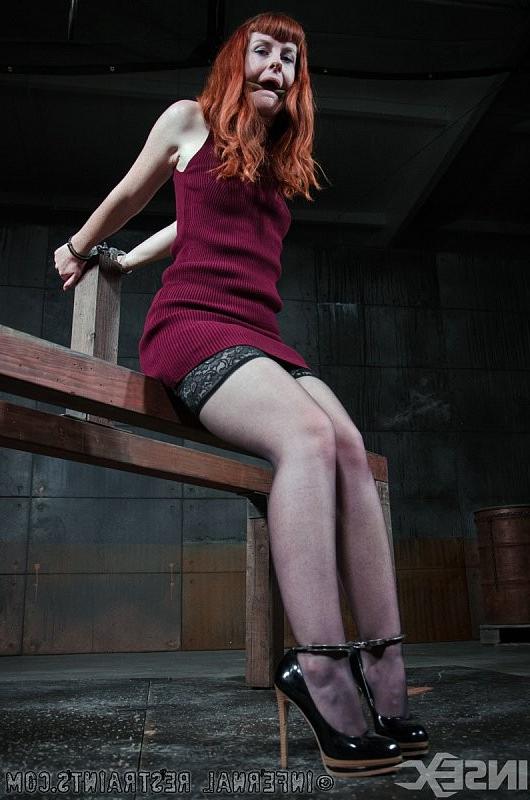 15P Barbary Rose kinky is bound in stockings and toyed her toe tease