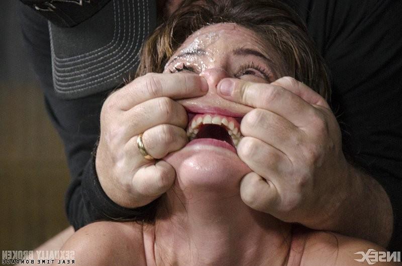 16P Devilynne brunette is bound and double fucked by two maledoms