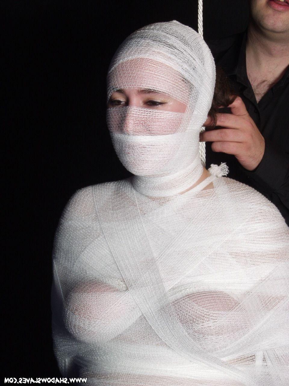 16P Chubbie amateur subbie Nimue is bound in fine gauze bandages