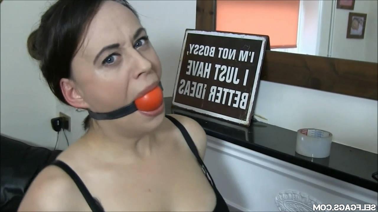 18P Carleyelle loves being gagged