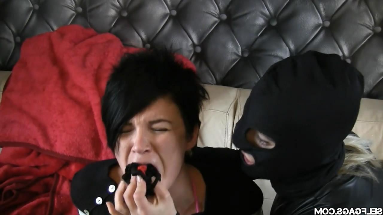 12P Leathered female catsuit burglar binds and gag helpless damsel