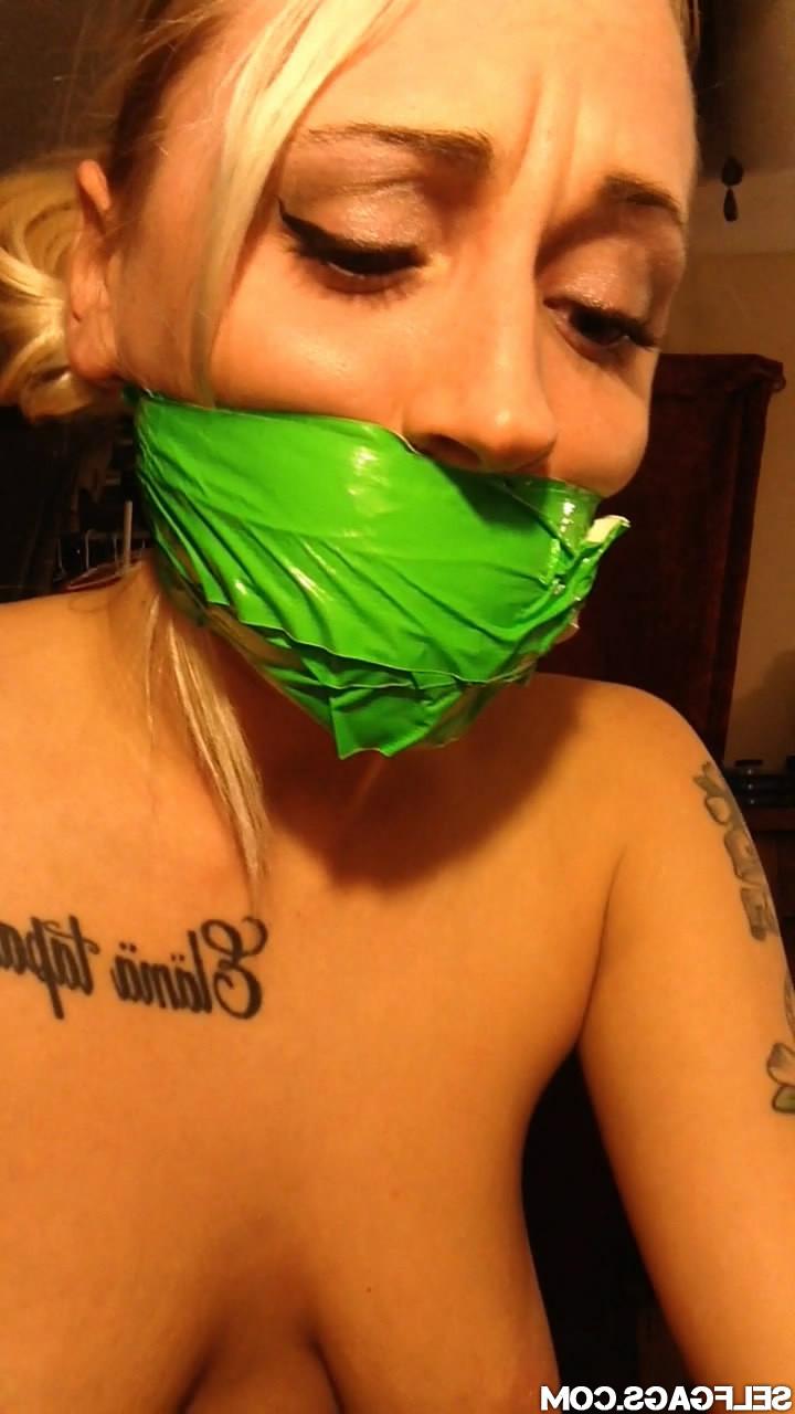 19P Blonde SelfGagged Amateur