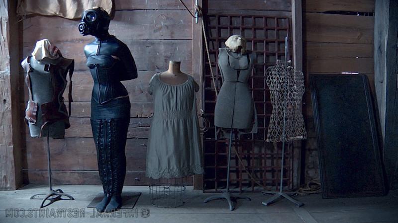 15P Elizabeth Thorn is dungeon bound in leather with girlfriend Deli