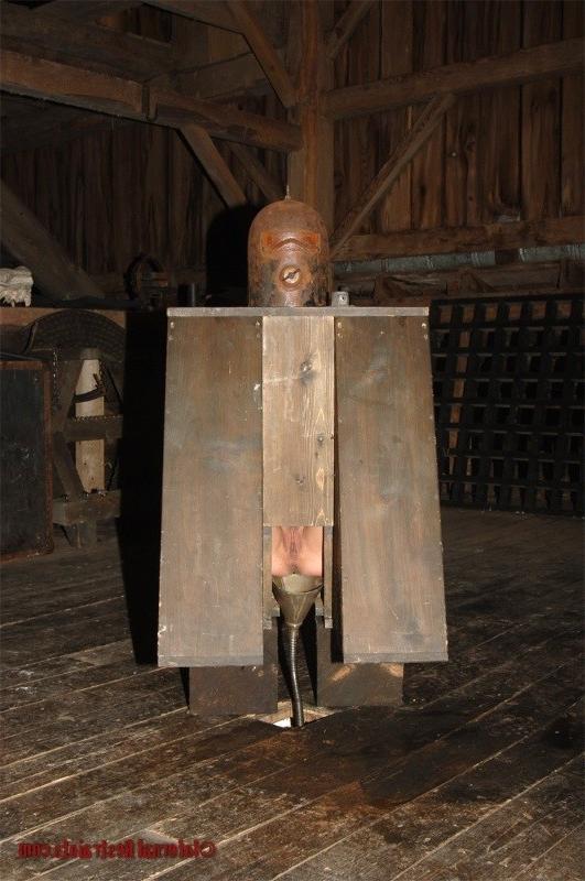 16P Wenona kinky bitch is bound in metal and rubber box
