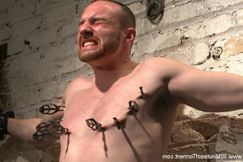 15P Straight hunk Jimmy Bullet pushes his limits to the max