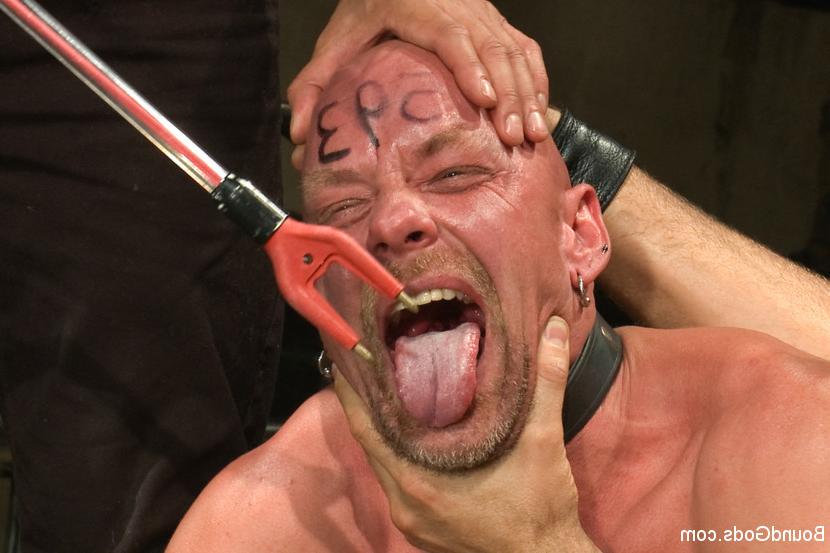 15P In this Bound Gods Live Show, it's a battle of the pain pigs!!