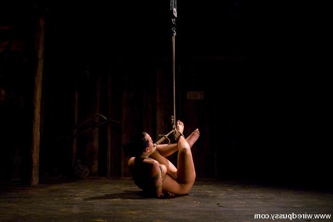 14P Julie Night is bound and zapped by evil mistress Sandra Romain