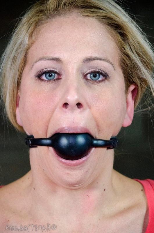 16P Cherie DeVille busty blonde bound in rope with nipples clamped