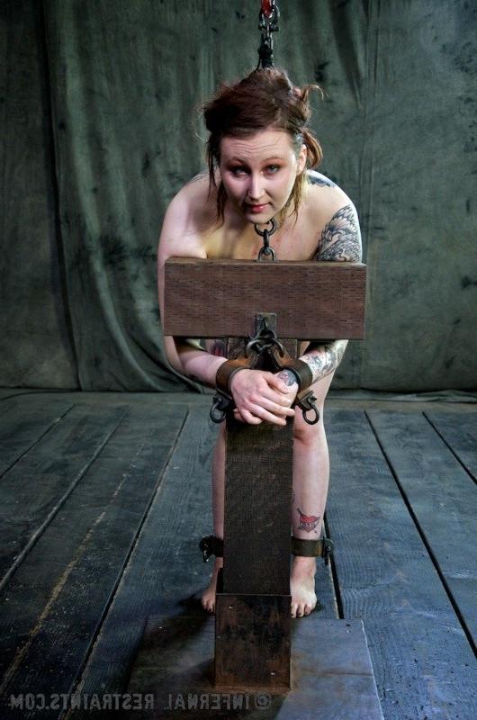16P Mollie Rose is bound in chains and put on a sybian machine