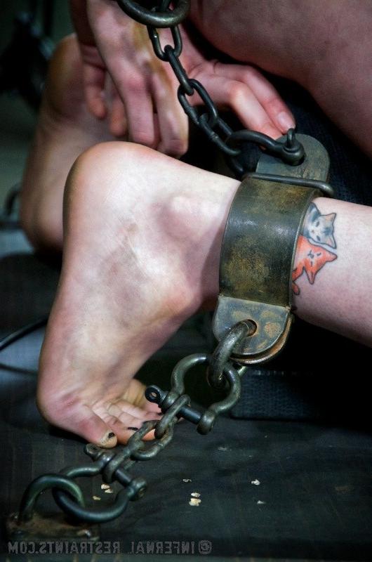 16P Mollie Rose is bound in chains and put on a sybian machine