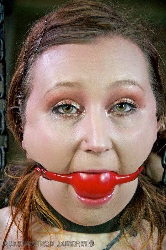 16P Mollie Rose is bound in chains and put on a sybian machine